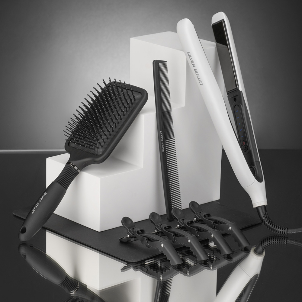 silver-bullet-titanium-230-supernova-hair-straightener-3